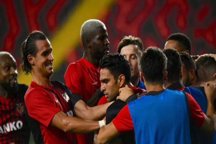 Gaziantep FK evindeki yenilmezliğini ilk maçta da sürdürdü