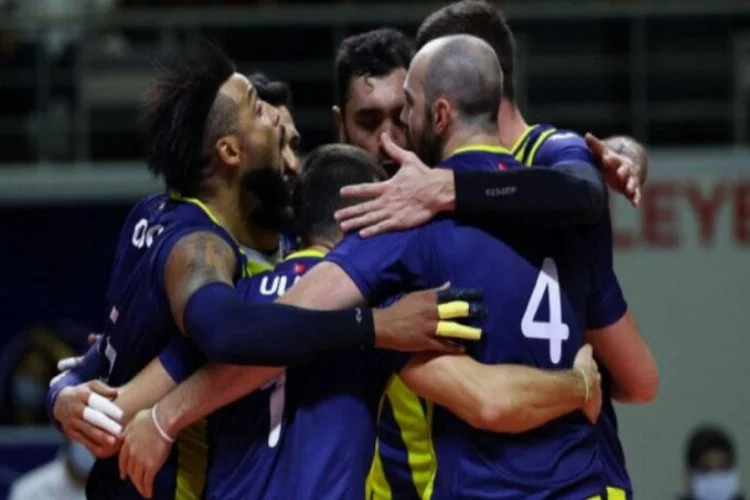 Fenerbahçe, İBB'yi set vermeden yendi