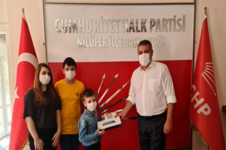Bursa'da CHP Nilüfer'den online eğitime destek kampanyası