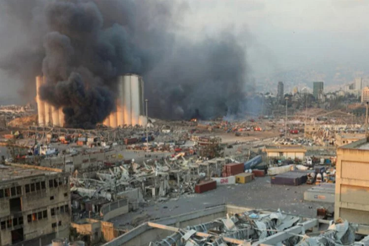 Beyrut'taki felaketin ardından flaş karar!