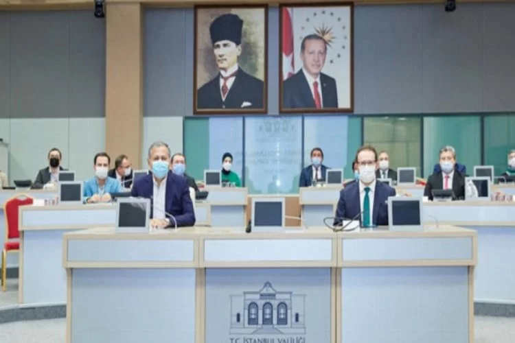 İstanbul Valisi, Sağlık Bilgi Sistemleri Bilgisayar Uygulamaları Bilgilendirme Toplantısı'na katıldı