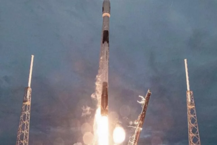SpaceX, Starlink ağı için 60 internet uydusunu daha uzaya gönderdi