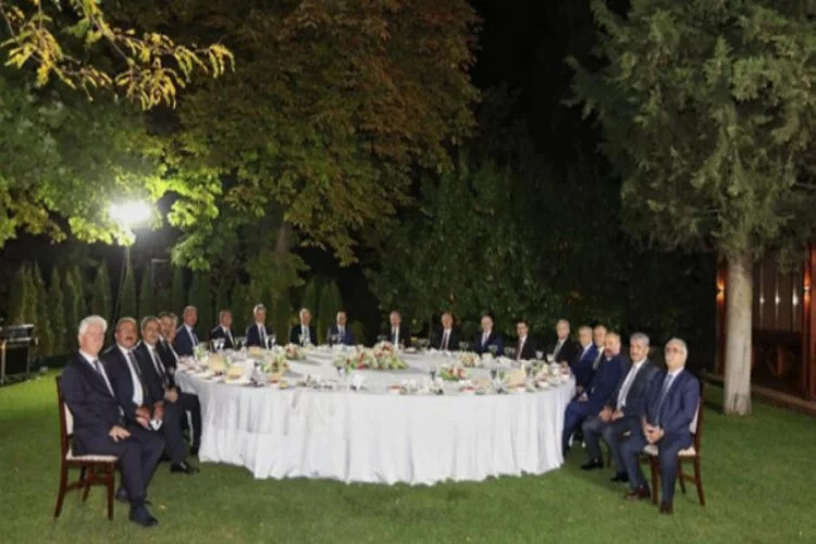 Başkan Şentop, eski başkanlar ve yüksek yargı başkanlarıyla bir araya geldi