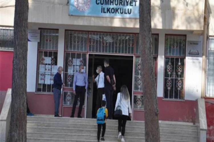 Gaziantep İslahiye'de 10 bin 468 öğrenci ders başı yaptı