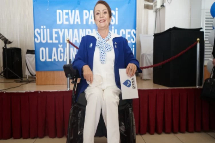 "Türkiye'de ilk kez engelli bir kadın ilçe başkanı seçildi"