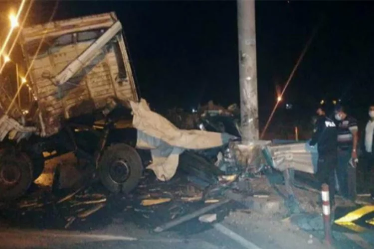 Antalya Manavgat'ta kaza: 3 yaralı