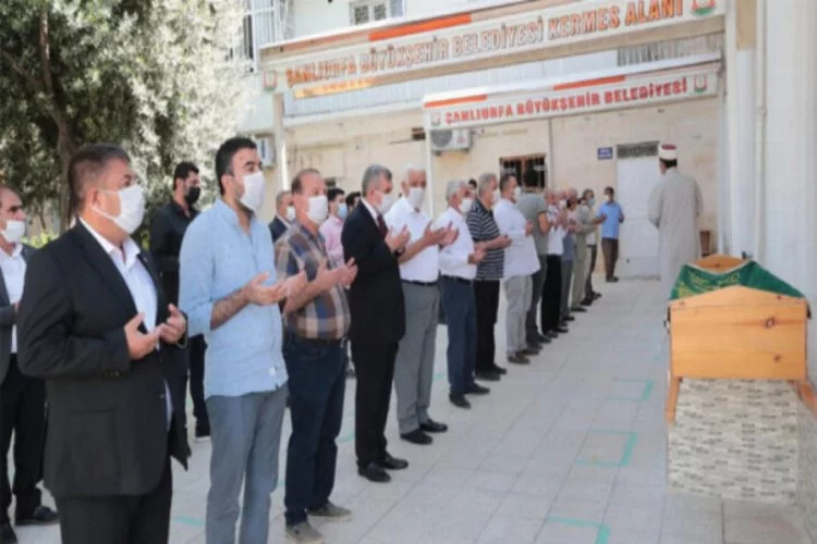 Duayen foto muhabiri Kırcalı son yolculuğuna uğurlandı