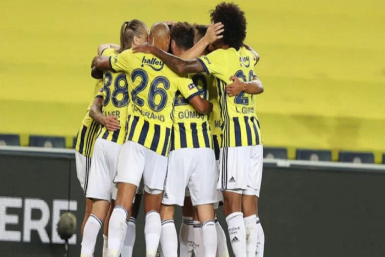 Fenerbahçe'nin Göztepe maçı kamp kadrosu belli oldu