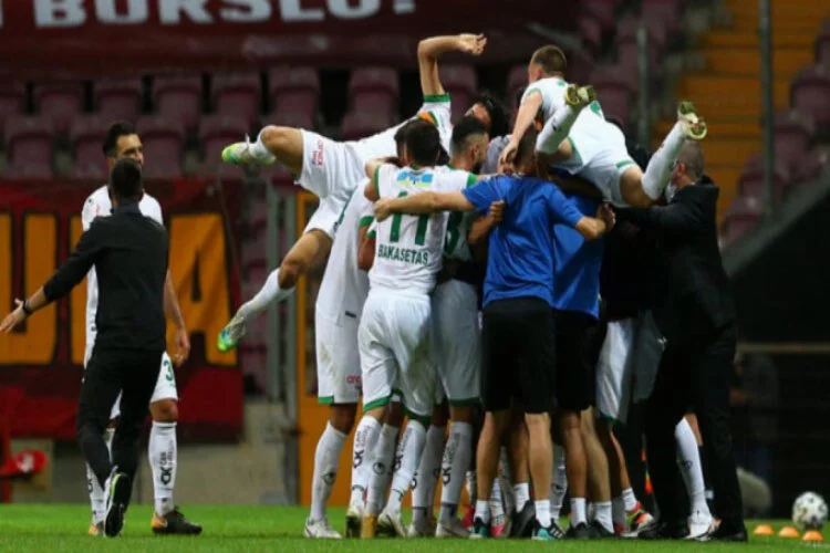 Aytemiz Alanyaspor, Süper Lig'de haftayı zirvede bitirdi
