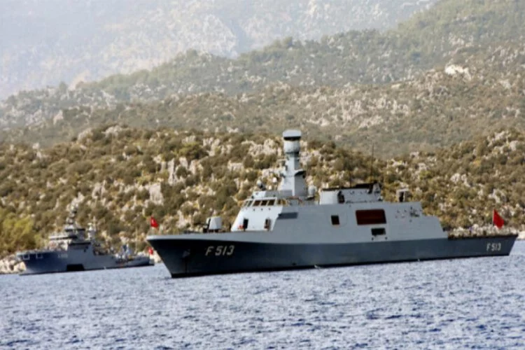 Türk savaş gemileri Akdeniz'de bekliyor...