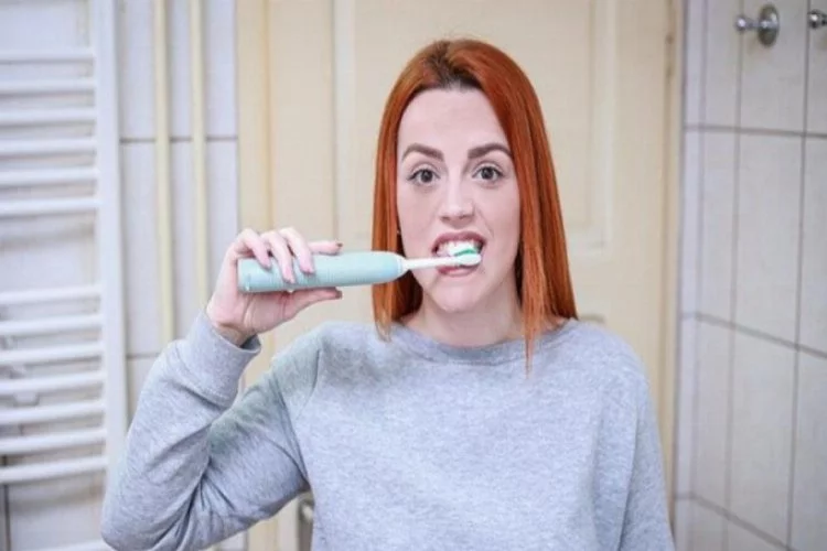 "Evden her çıktığınızda dişlerinizi fırçalamanız sizi virüsten koruyabilir"