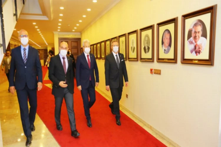 Bursa Nilüfer Belediye Başkanı Erdem'den Başkan Soyer'e ziyaret