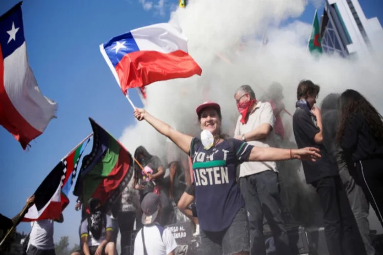 Şili'de protestoların bilançosu ağır oldu: 580 gözaltı