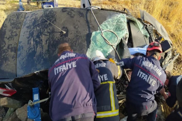 Nevşehir'de otomobil şarampole devrildi: 1 ölü, 2 yaralı
