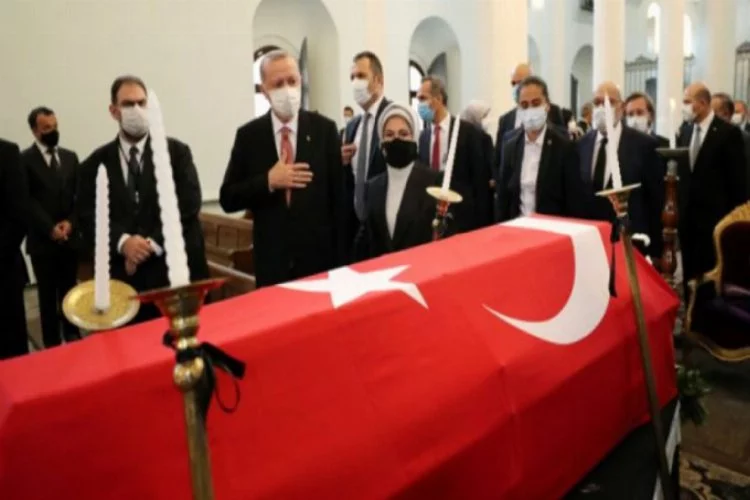 AK Parti İstanbul Milletvekili Esayan son yolculuğuna uğurlandı