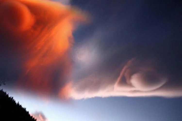 Artvin'de mercek bulutlarından görsel şölen