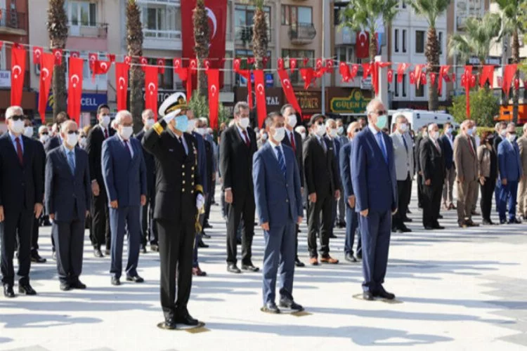 Çanakkale'de Atatürk Anıtı'na çelenk konuldu