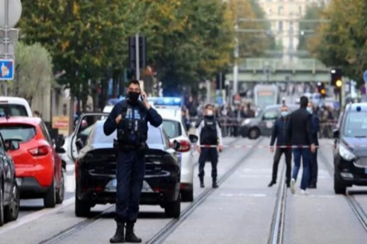 Fransa'da "Allah'u Ekber" diyerek polise saldıran kişi aşırı sağcı çıktı