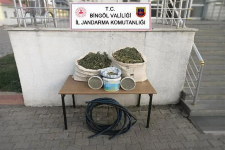 Bingöl'de 21 kilo esrar ele geçirildi