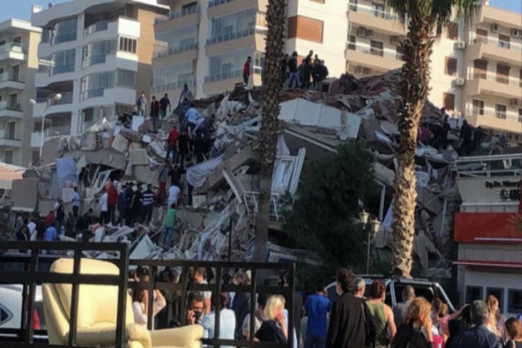 İzmir'de Kızılay kan merkezi yıkıldı!