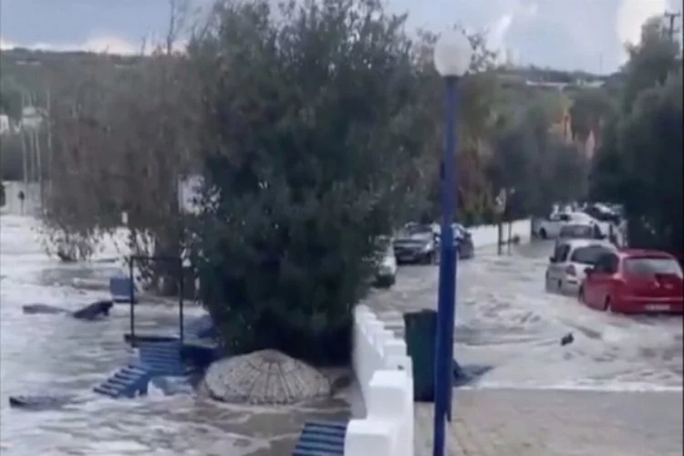İzmir Valisi: Tsunami oldu
