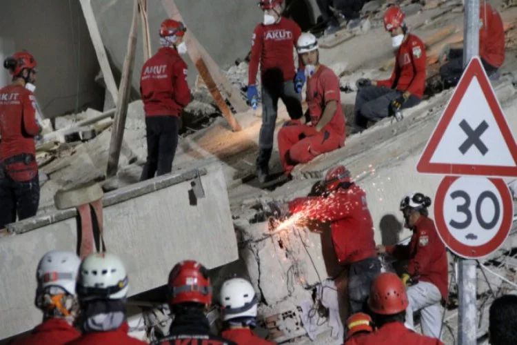 Cerrahpaşa'dan İzmir depremi için ön inceleme raporu!