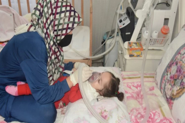 Bursa'da SMA hastası 3 yaşındaki Eda yardım bekliyor