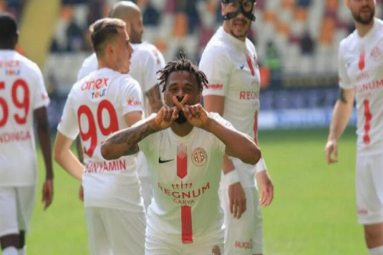 Antalyaspor'da Fredy sevinci