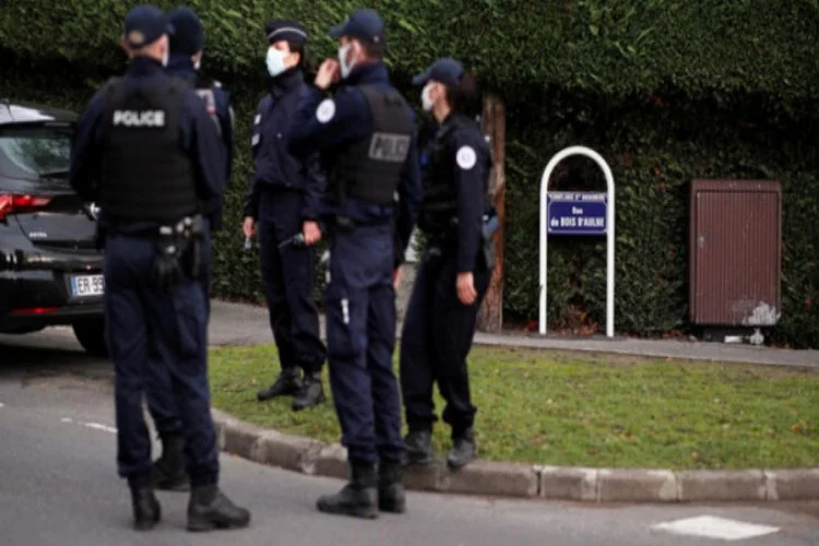Fransa'da öğretmen cinayetinde üç gözaltı daha