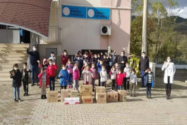 Bursa'da minik öğrencilerden depremzedeler için anlamlı davranış