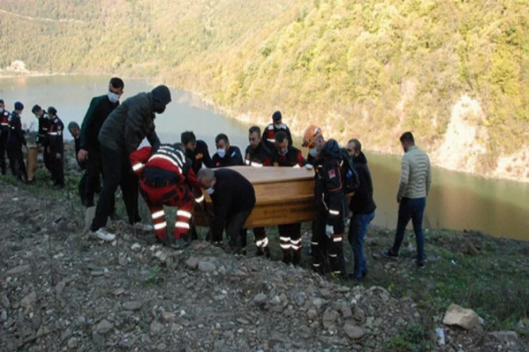 Otomobil baraj gölüne uçtu: 3 kişi yaşamını yitirdi!