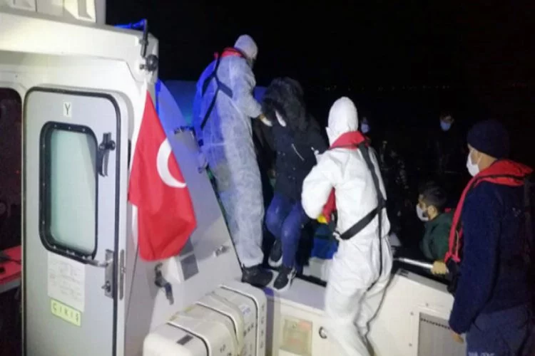 Marmaris açıklarında 24 sığınmacı kurtarıldı