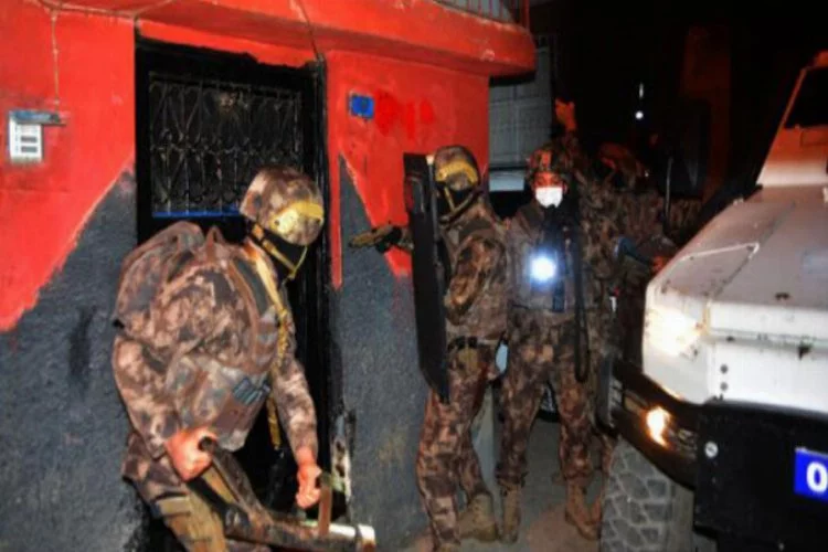 Adana'da suç örgütüne şafak baskını