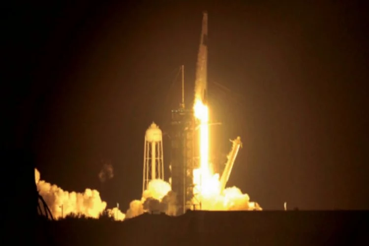 Tarihi yolculuk başladı: SpaceX ile 4 astronot uzaya gönderildi