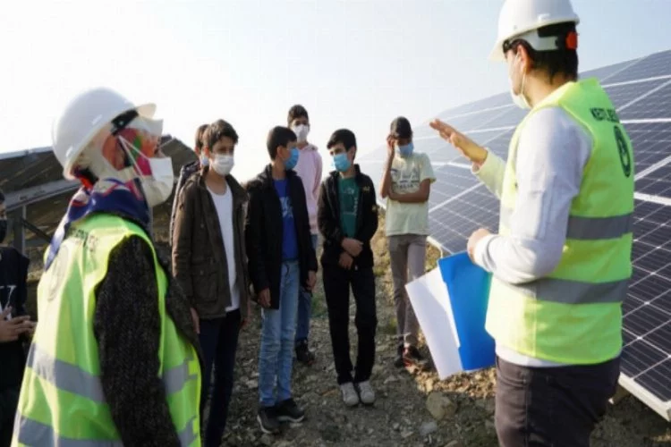 Bursa Kestel Belediyesi, güneş enerji santralinin kapılarını öğrencilere açtı