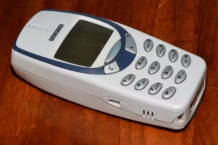iPhone'dan önce o vardı! Nokia en iyi telefon seçildi
