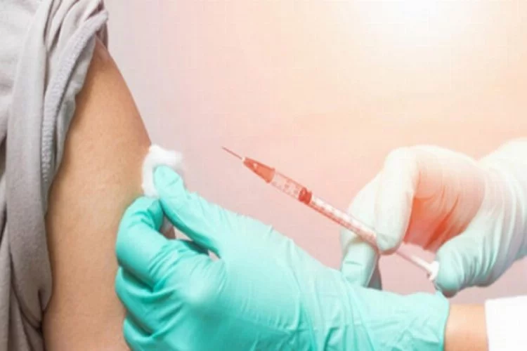 Riskli gruplar mutlaka influenza aşısı yaptırmalı