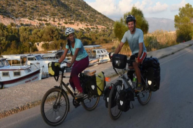 Fransız çift bisikletle Türkiye'yi turluyor!