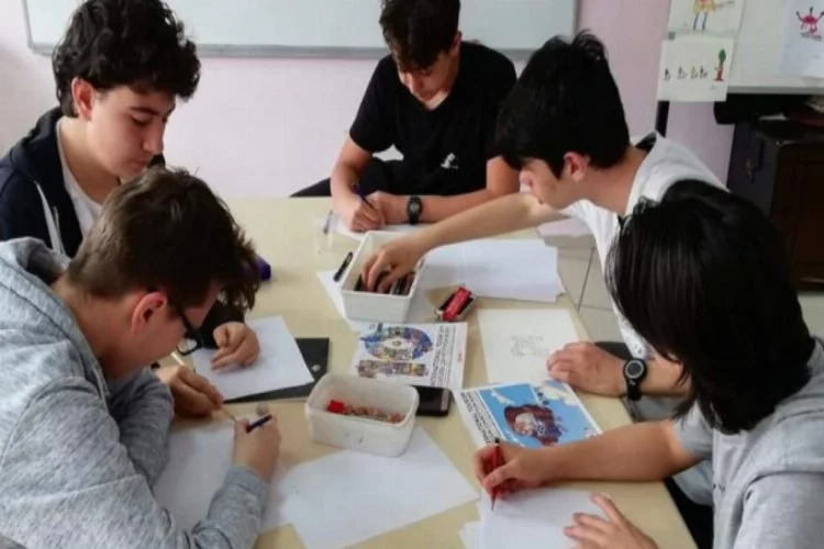 Bursa'da Karikatür Atölyesi öğrencilerine 23 ödül