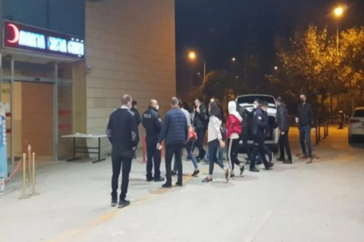 Bursa'da kendilerini "polis" olarak tanıtan ve dolandırıcılık yapanlar yakalandı