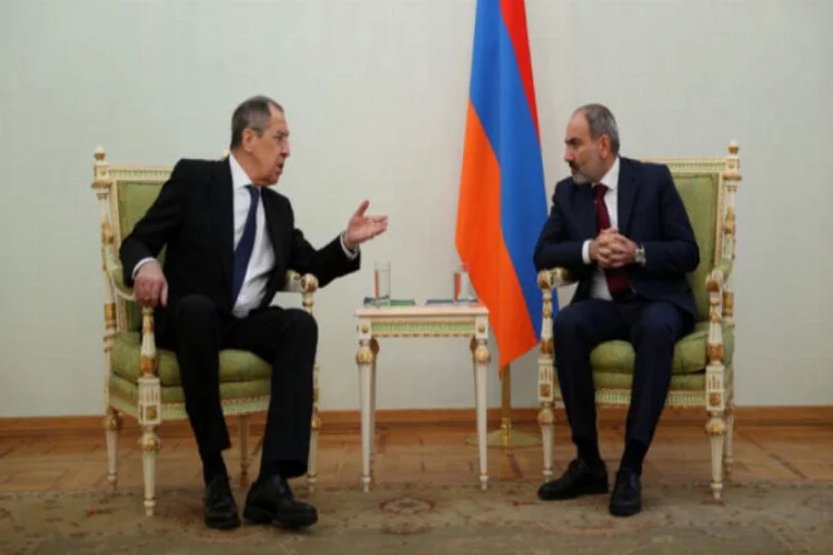 Lavrov: Paşinyan anlaşmaya bağlılığını teyit etti