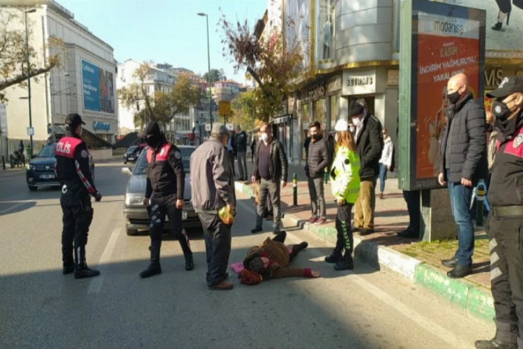 Bursa'da araba çarpan yaşlı kadının feryadı yürekleri dağladı
