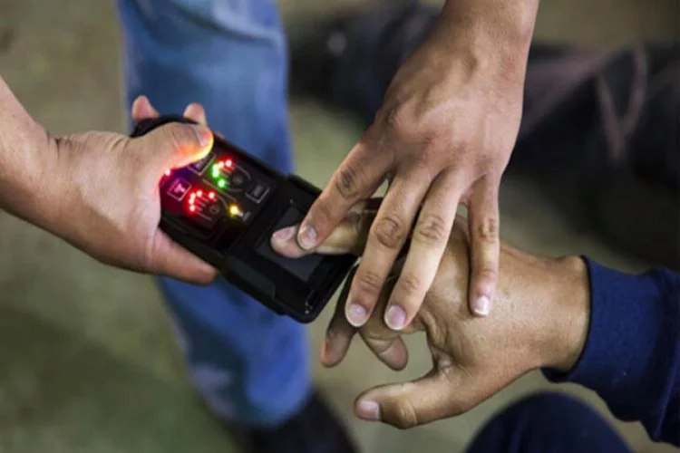 ABD'de mobil parmak izi göçmenlere baskı aracına dönüştü