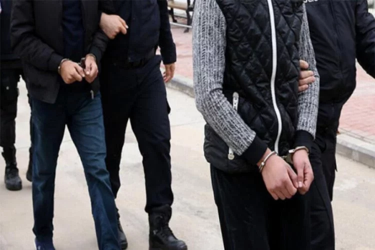 Yurt dışına kaçma hazırlığında yakalanan FETÖ zanlıları tutuklandı