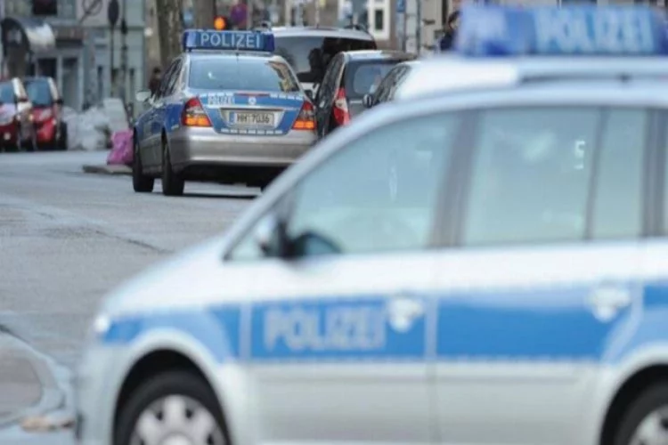 Türk evini kundaklayan ırkçıları Alman polisi 30 yıl saklamış!