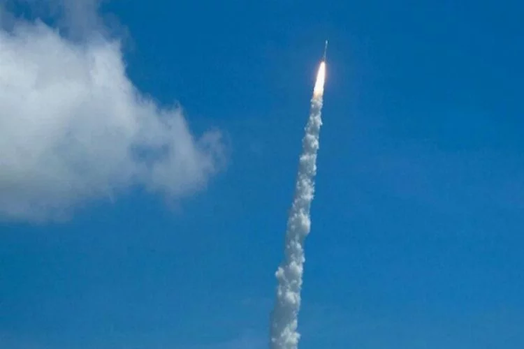 Japonya, yüksek hız kapasiteli iletişim uydularını fırlattı