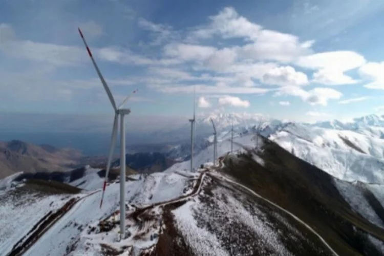 Türkiye'nin en yüksek rakımlı Rüzgar Enerji Santrali Van'da kuruldu