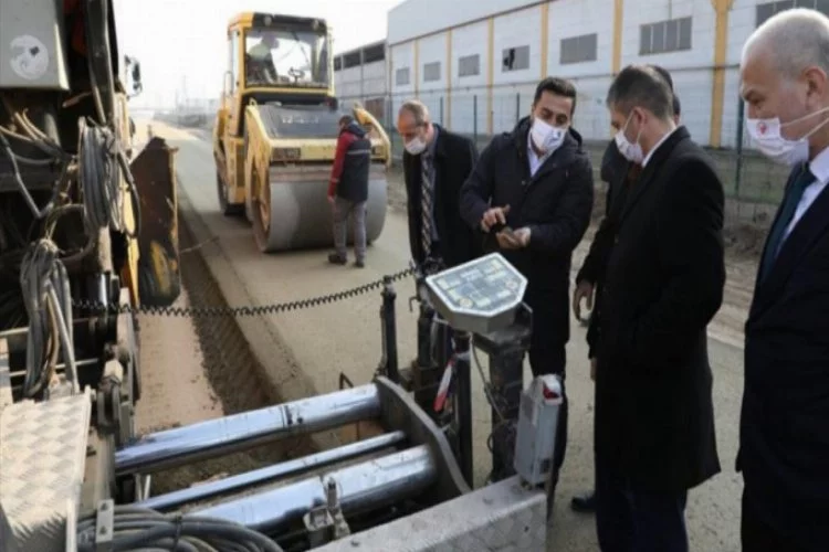 Bursa İnegöl'de beton yol çalışmaları devam ediyor
