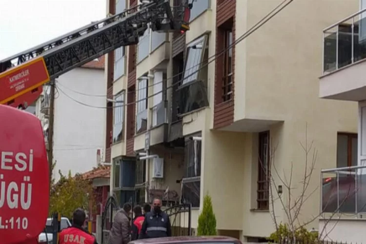 Uşak'ta büyük panik! 2 evde doğalgaz patladı