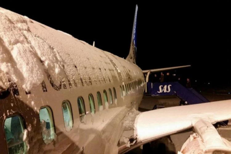 ABD'de havayolu şirketlerine kar fırtınası darbesi!